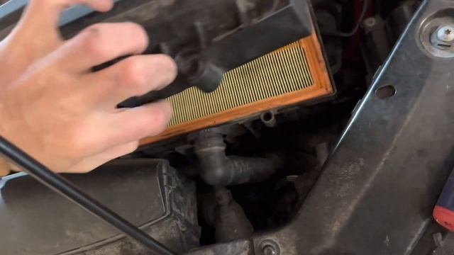 How to replace engine air filter 2012 vw Jetta gli смотреть онлайн
