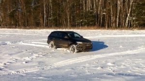 Audi Q7 по снегу