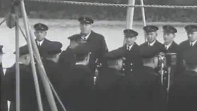 Kapal perang AL Belanda HMMS Java masuk dok смотреть онлайн