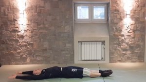 Кувырок назад согнувшись в стойку на руках