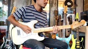 Review Fender Jimi Hendrix Signature Original 1997 Vintage White