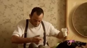 С гитарой и шпагой я здесь под окном