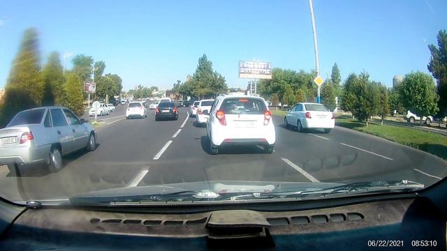 город Ташкент- лето,жара, температура 35 и выше