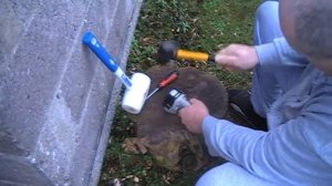 Как открыть батареи от шуруповёрта Макита.