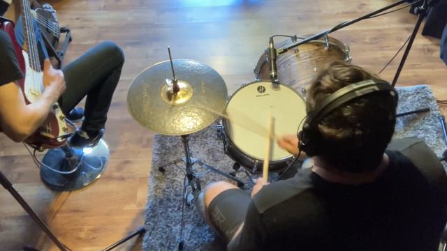 SLAP THAT BASS #2 (Vince LAM) playing FENDER Precision Special 1980 Candy Apple Red смотреть онлайн