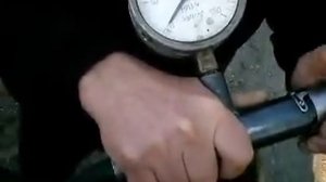 Проверка давления масла в гидравлике Т 25