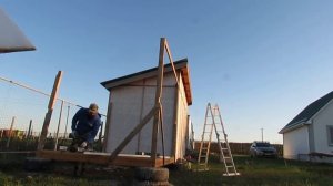 Строим сарай-козлятник-козовник своими руками. Сборка стен.