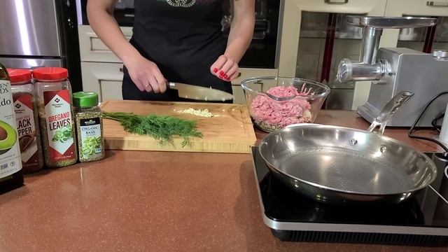 Теплый салат из фасоли. Сочные котлеты с грибами .Сытный салат из сельдерея #низкоуглеводноепитание