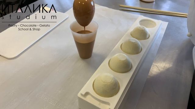 Десерт гнездо с жидким центром смотреть онлайн