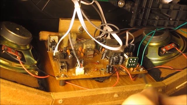 Музыкальный центр в стиле ретро смотреть онлайн