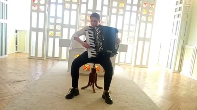 Monta Amanda Mihailova исполняет И.С. Бах «Ария» C - dur смотреть онлайн