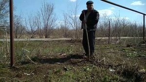 Алкаши в деревне.