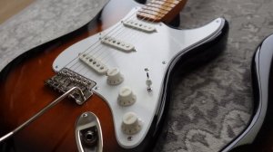 Squier Sonic vs Squier Classic Vibe 50s Stratocaster - Quick Comparison