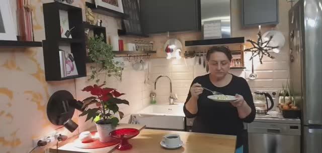 салат с курицей без майонеза