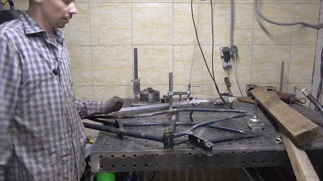 Пайка, правка и сварка аргон рамы мотовелосипеда и дорожной вилки смотреть онлайн
