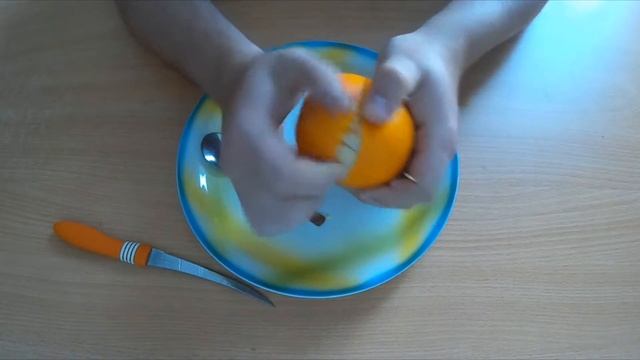 Лайфхак, как быстро и легко почистить апельсин! смотреть онлайн
