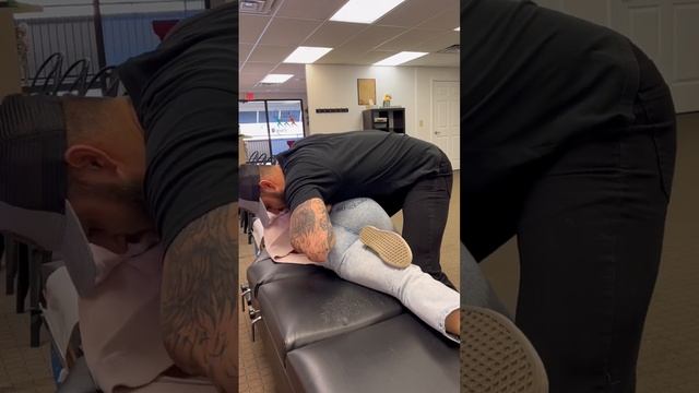 Chiropractic Adjustment - #chiro #chiropracticadjustment #neckcrack #bonecracking #neckpain #pain