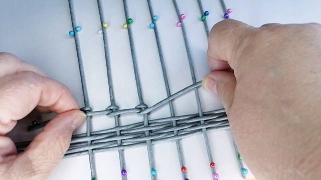 простой узор мережки для плетения изделий из газетных трубочек