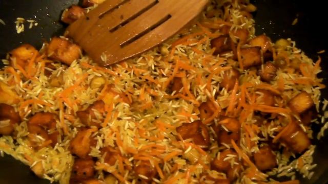 Рецепт 4   вегетарианский плов с рисом, специями и сыром