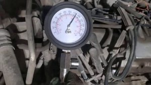 Замер компрессии Renault Logan 2 1,6л. 2019г. Белый.