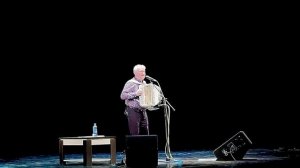 Плыл по Вологде запах сирени❤️❤️❤️, Песня "Одинокая ветка сирени" автора Валерия Залкина