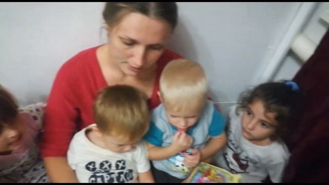 Позитивия 09 09 2019 Воспитатель читает детям сказки Александра Бычкова смотреть онлайн