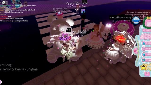 ~How to get into a rich trading server in Royale High~ смотреть онлайн