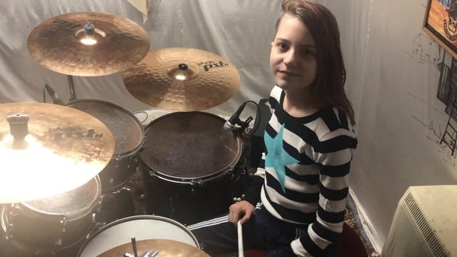 Уроки игры на барабанах простым языком - Урок 1 смотреть онлайн