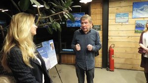 Выставка художника-космиста Марии Ивановой в Аптекарском огороде.Выступление директора - А.А.Ретеюм