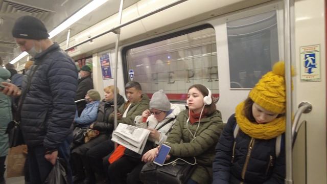 ⁴ᴷ People Faces Subway Trip St Petersburg Russia - Metro Station Chernyshevskaya смотреть онлайн