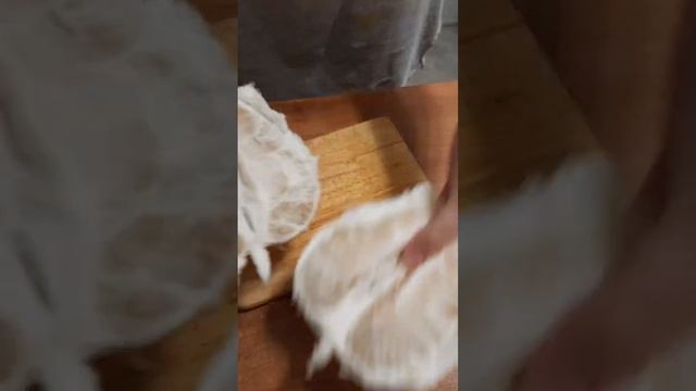 Купили Помело. Что это такое и как его употреблять ?