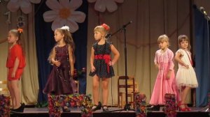 А я возьму у мамы бусы. Танец.  День поселка Мирное 2018