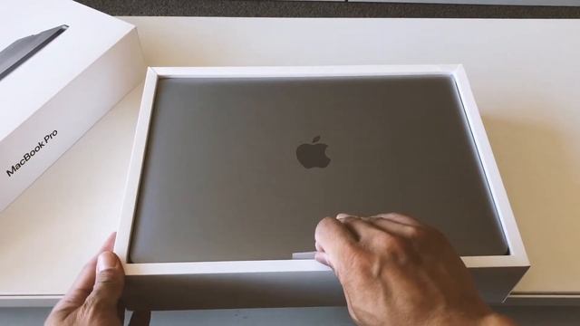 Unbox That Apple MacBook Pro 13" i7 Intel Space Grey! смотреть онлайн