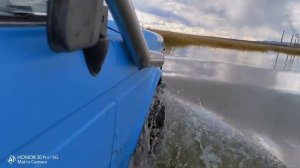жесть offroad Глубокий брод Нива плывёт как подводная лодка в озере утопили ниву по капот?