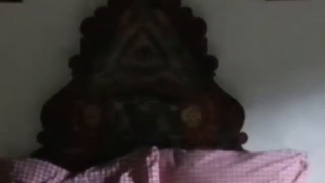 Auge der Vorsehung aufm Bett / лучезарная дельта на кровати смотреть онлайн