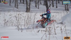 Текели. Девушка на сноу байке. Vortex. Путешевствия на снегоходах.