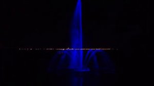 Уникальный плавучий фонтан «Сердце Волги» открыли в Саратове