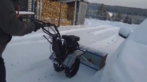 Уборка снега мотоблоком.