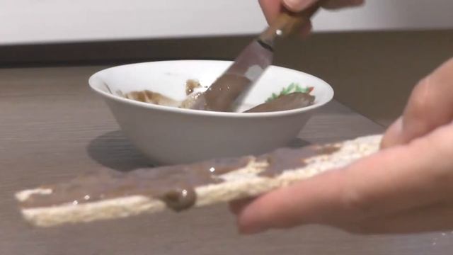 Веганская шоколадная паста с кэробом и орехами - вегетарианский рецепт