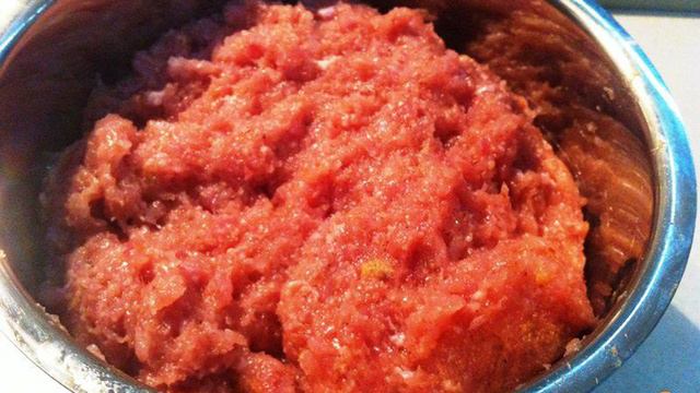 Мясные зразы с луком и яцом