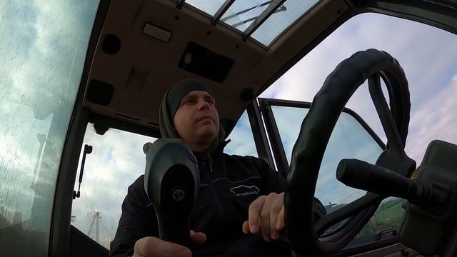 Tempo L16-замена трубопроводов сошника на удобрение по гарантии, завез запчасти с двигателя 6090 смотреть онлайн