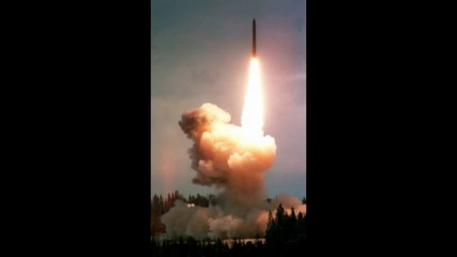 НАШ ОТВЕТ ТОПОЛЬ М-РАКЕТА смотреть онлайн