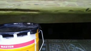 Ремонт нижнего венца сруба! не заложили гидроизоляцию нижнего венца, последствия!