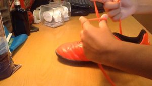 ЛАЙФХАК  Как быстро завязать шнурки