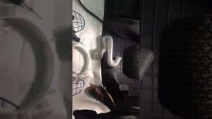 Мазда 3 замена моторчика  отопитель