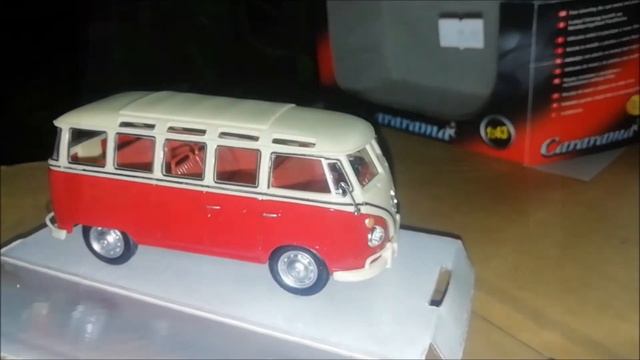 Unboxing scale model 1/43 Volkswagen Typ 2 Deluxe Samba Bus T1 by Cararama Hongwell Фольксваген смотреть онлайн