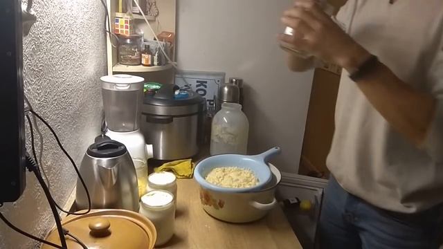 Как сделать домашнее сливочное масло из сметаны.