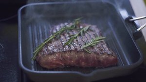 Стейк из лопатки Флэт Айрон (Flat Iron steak). Лучший из альтернативных стейков.