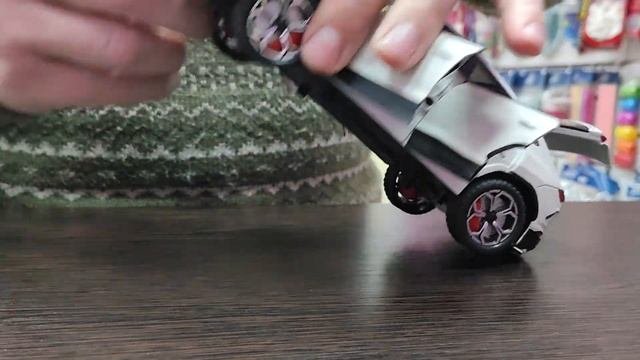Обзор машинки Lamborghini Urus 1:24 Ламборгини Урус / белая #ламборгини #обзормашинок