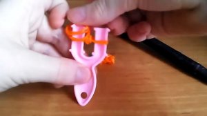 Морковка из резинок на рогатке